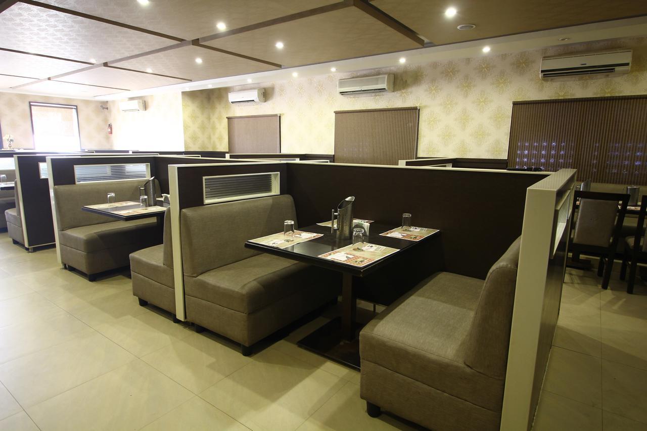 Vels Hotel Pondicherry Exterior photo